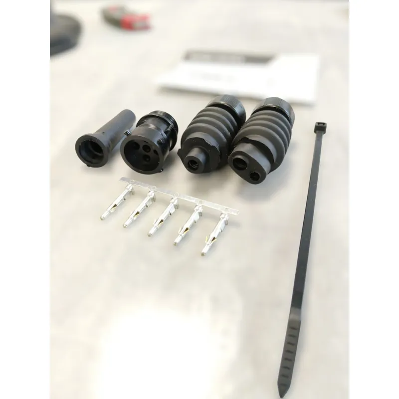 Soclu baionetă ASPOCK cu 5 pini “mascul” Reducere