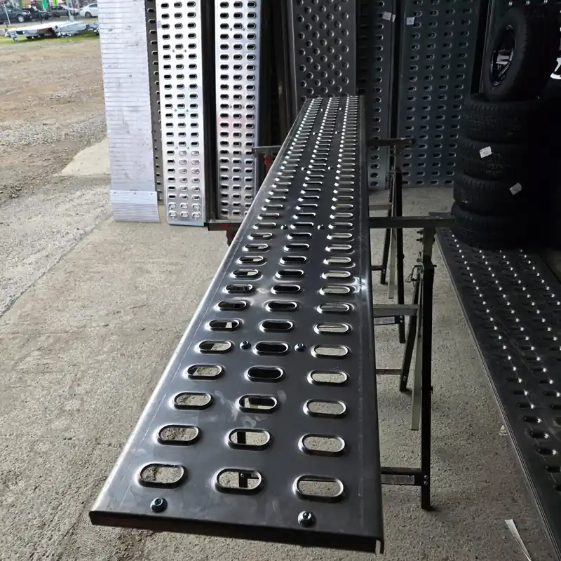 Rampe din aluminiu, 2,5 M gauri ovale lohr, set Livrare rapidă